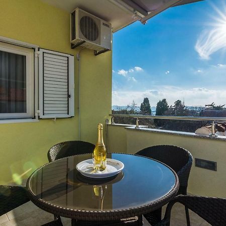 Apartman Mladenka ซูโกชัน ภายนอก รูปภาพ