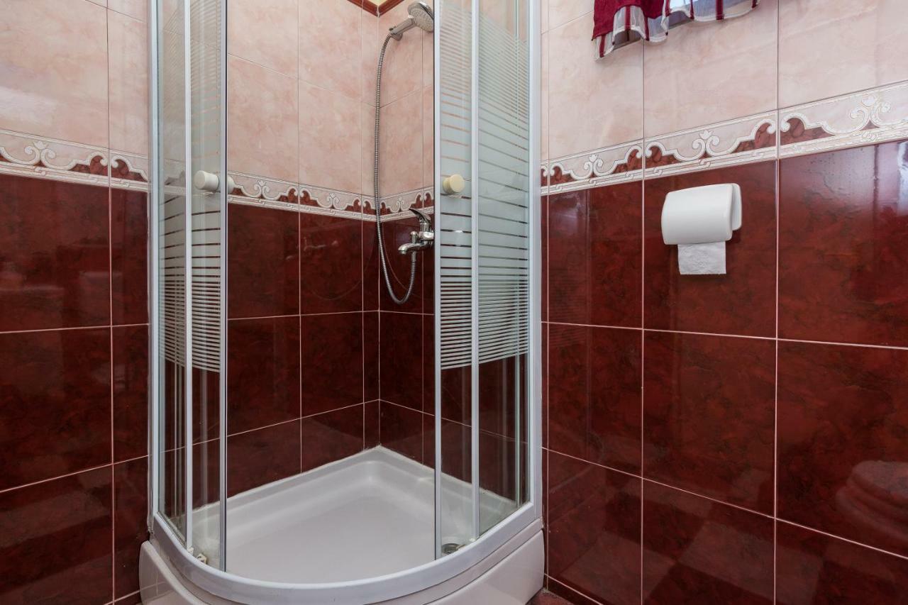 Apartman Mladenka ซูโกชัน ภายนอก รูปภาพ